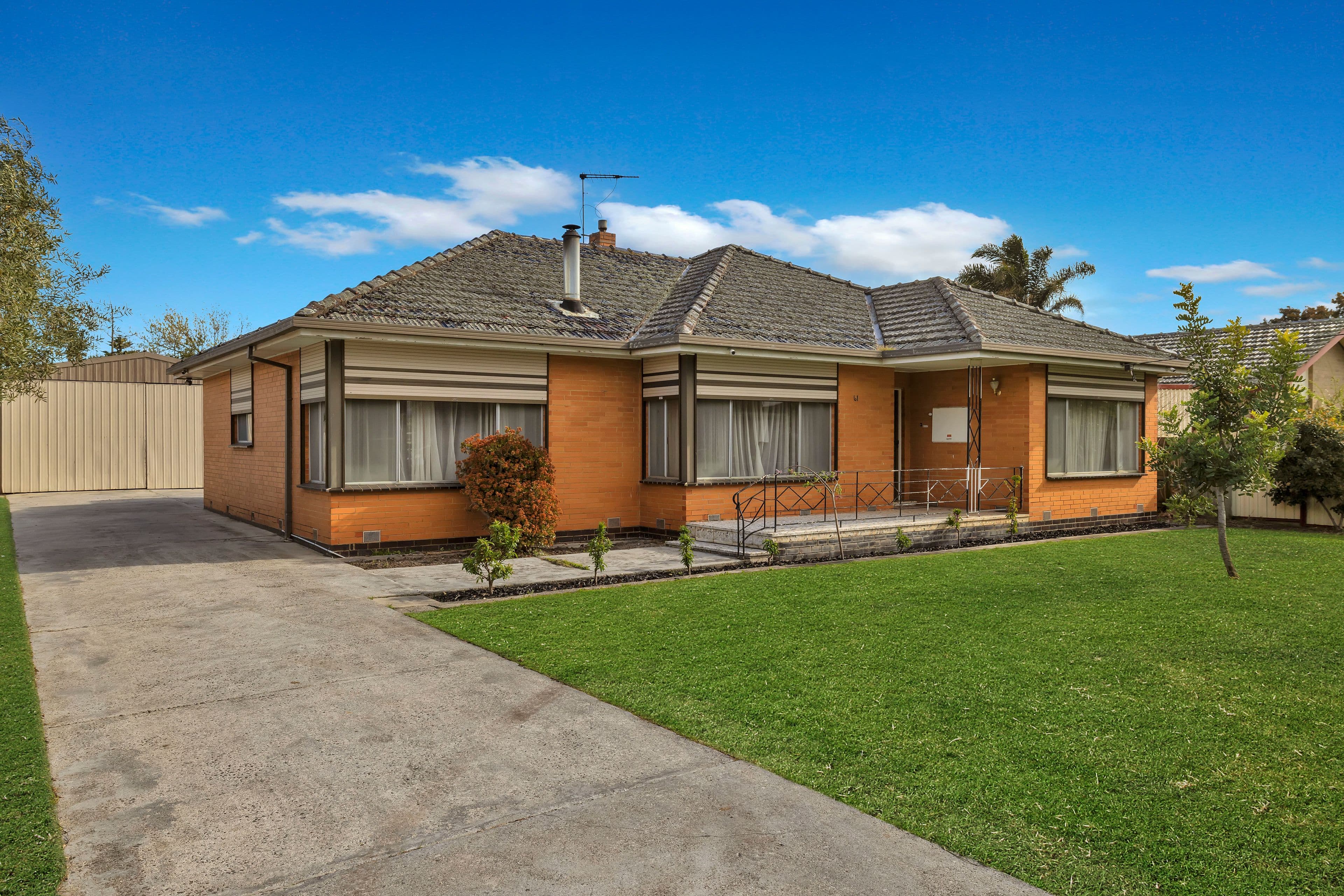 61 Henry Street, Koo Wee Rup VIC 3981, Koo Wee Rup - Thumbnail 2
