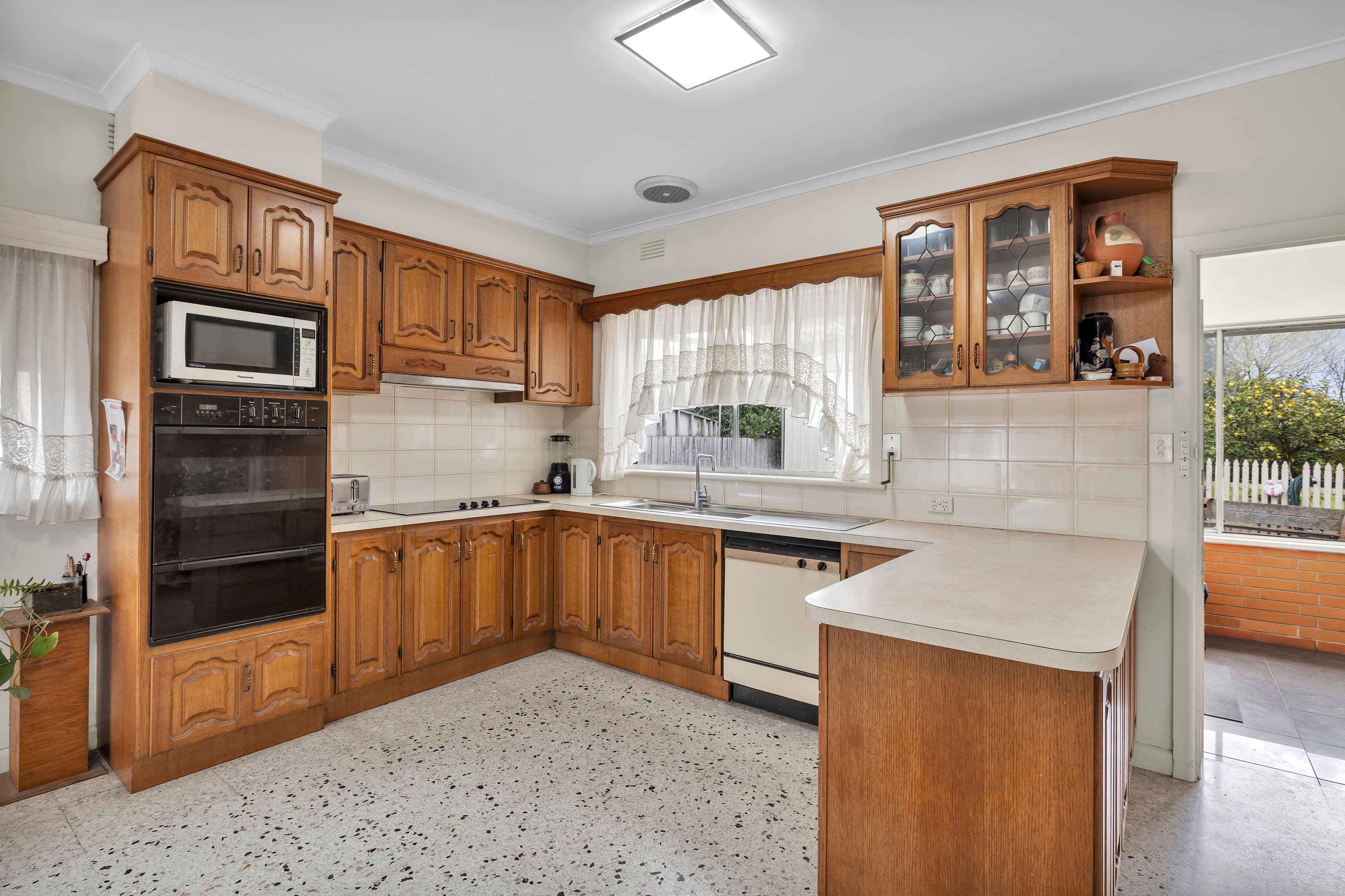 61 Henry Street, Koo Wee Rup VIC 3981, Koo Wee Rup - Thumbnail 3
