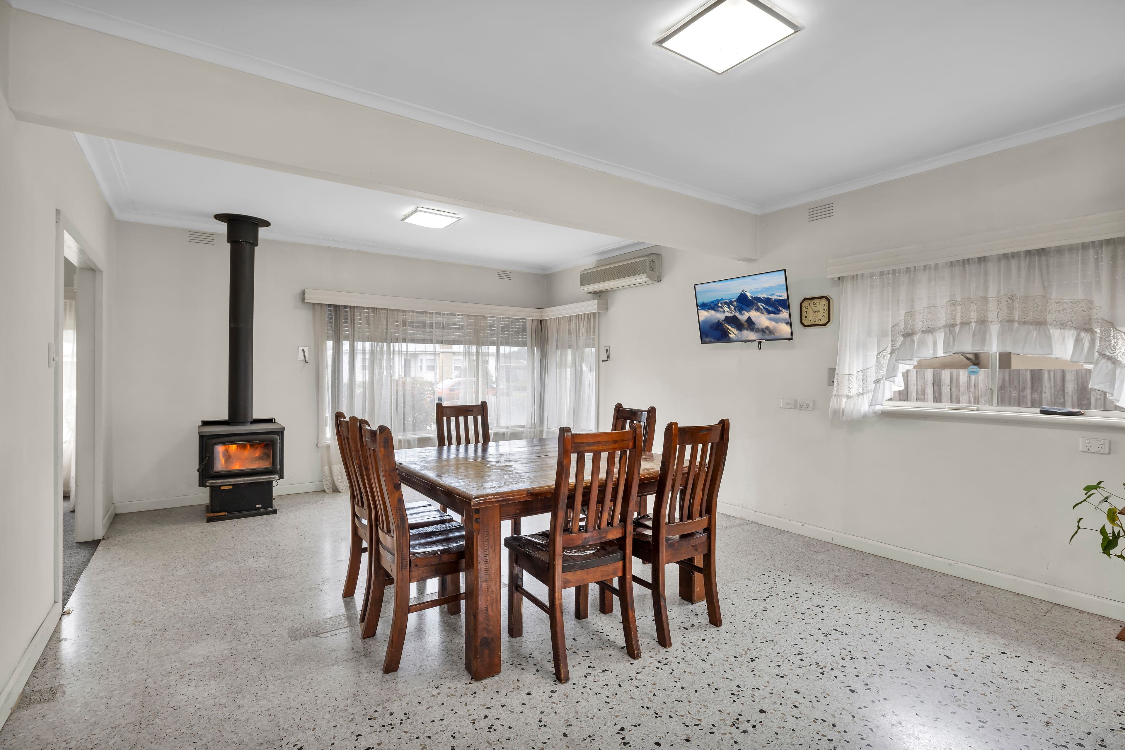 61 Henry Street, Koo Wee Rup VIC 3981, Koo Wee Rup - Thumbnail 4