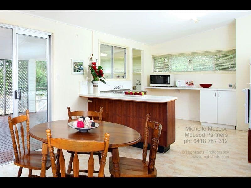 22 Kenmore Road, KENMORE QLD 4069, Kenmore - Thumbnail 4
