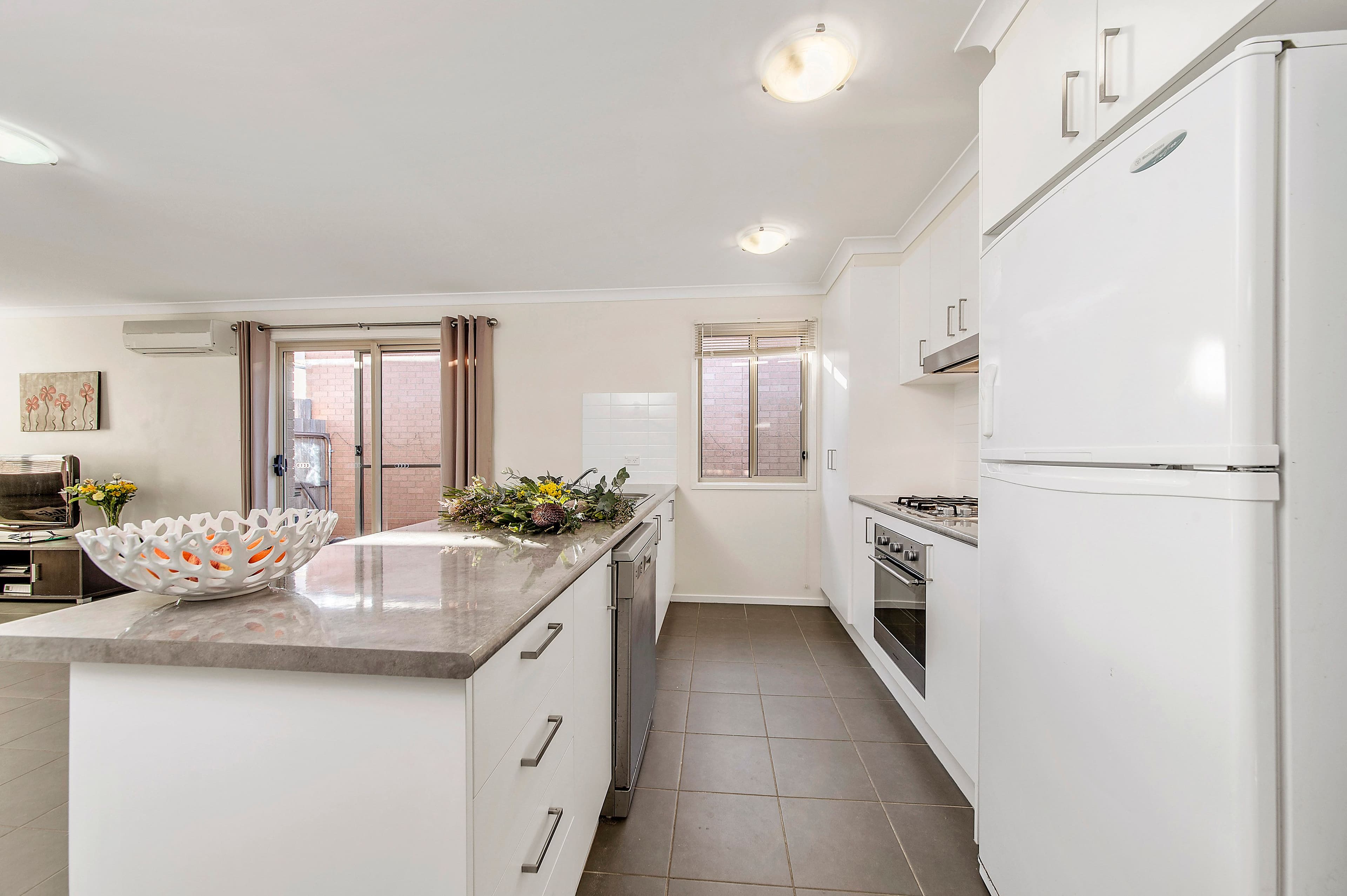 19 Isbister Street, Macgregor ACT 2615, Macgregor - Thumbnail 2