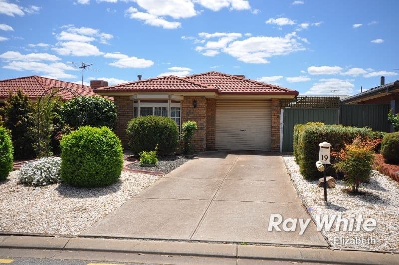 19 Blakeview Boulevard, BLAKEVIEW SA 5114, Blakeview - Thumbnail 2