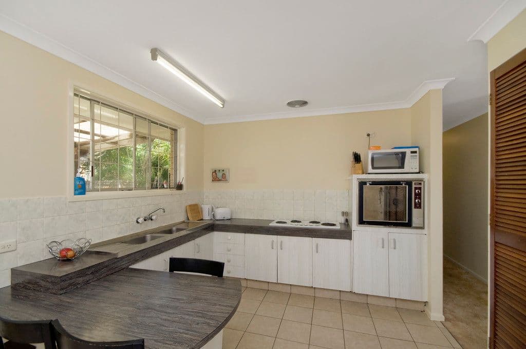 40 Denawen Street, PALM BEACH QLD 4221, Palm Beach - Thumbnail 3