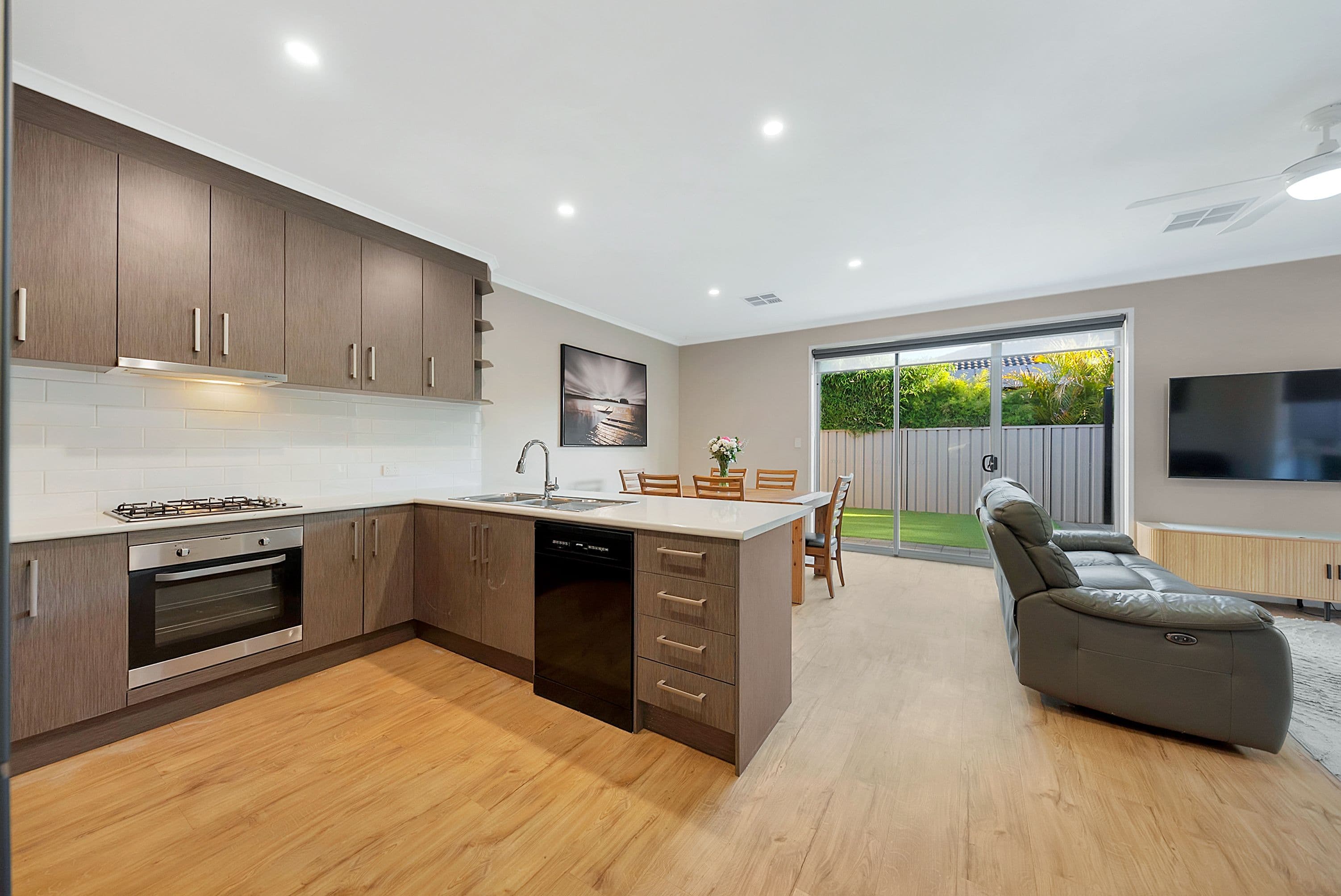 15 Maynard Crescent, Parafield Gardens SA 5107, Parafield Gardens - Thumbnail 4