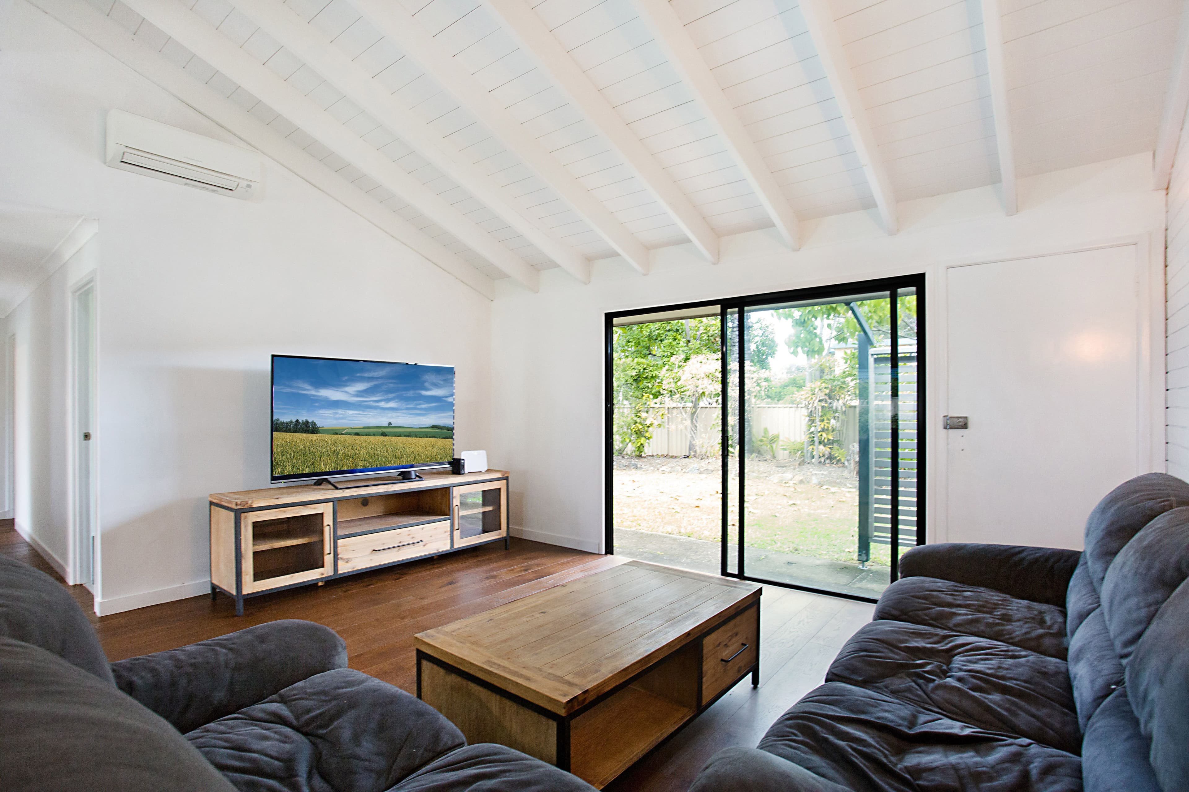 3 Oceanic Drive, Mermaid Waters QLD 4218, Mermaid Waters - Thumbnail 8