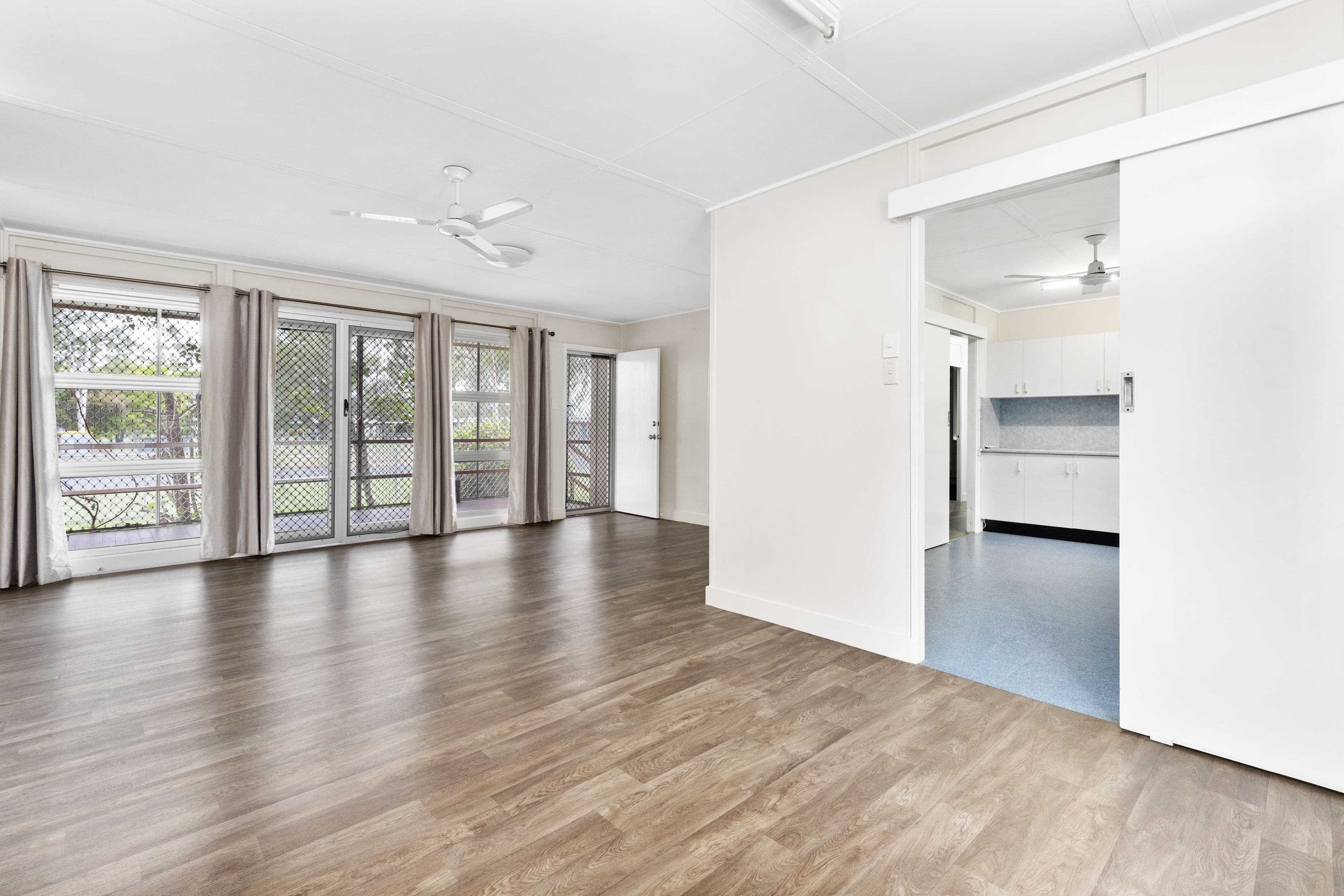 109 Retro Street, Emerald QLD 4720, Emerald - Thumbnail 2