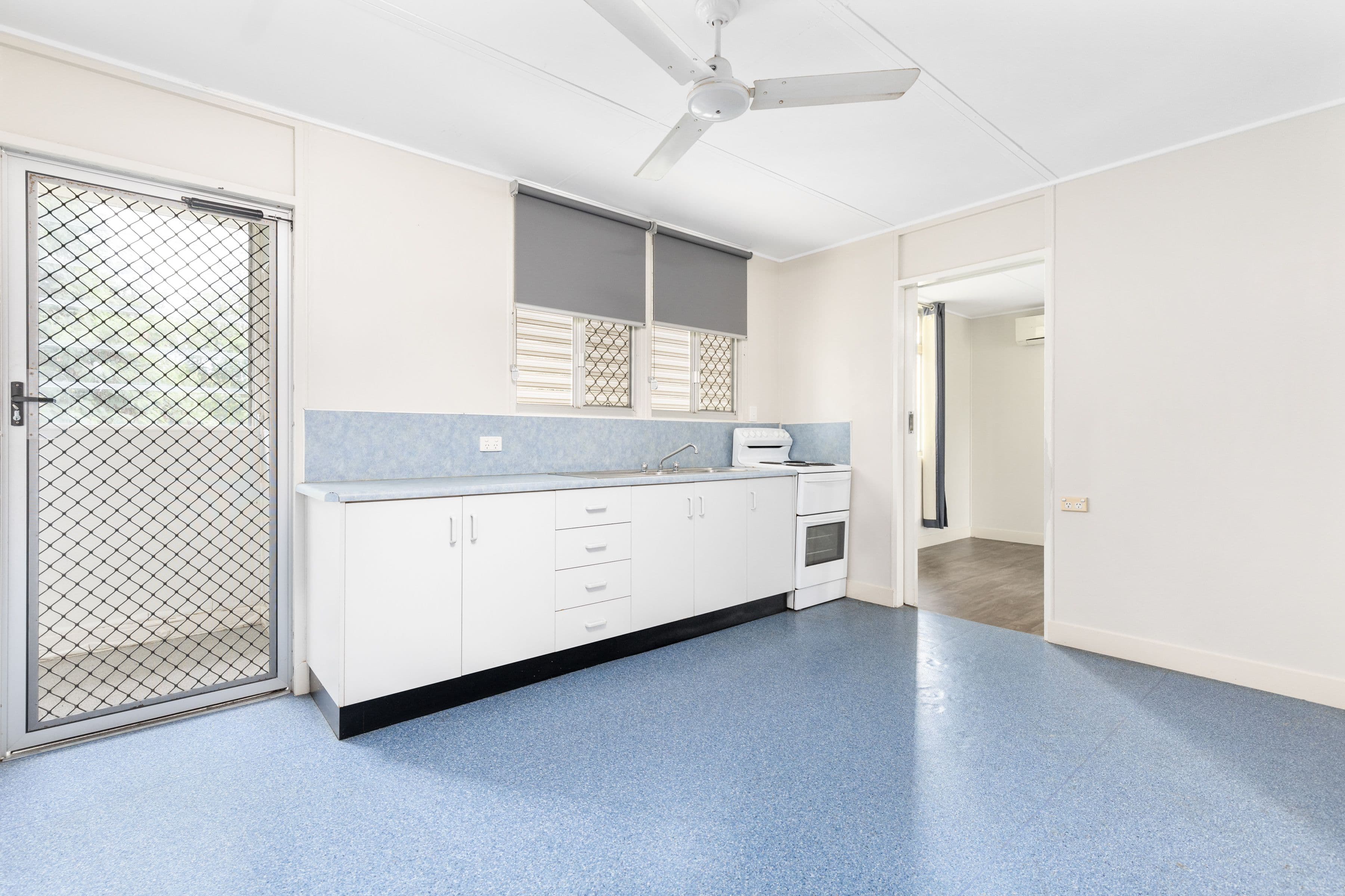 109 Retro Street, Emerald QLD 4720, Emerald - Thumbnail 3