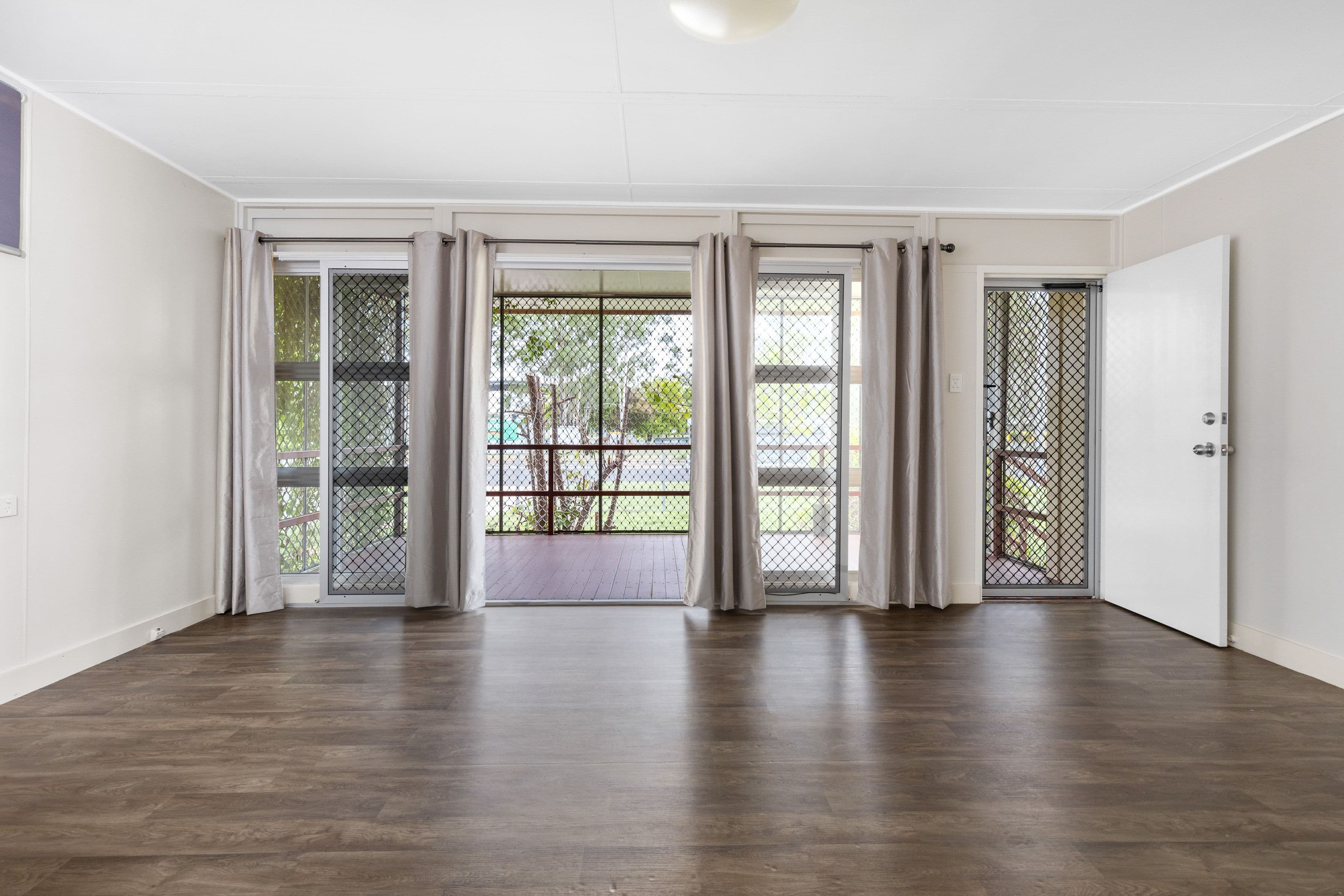 109 Retro Street, Emerald QLD 4720, Emerald - Thumbnail 7