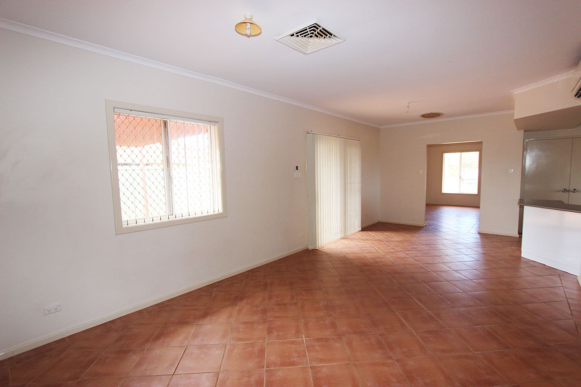 13 Pelusey Way, Nickol WA 6714, Nickol - Thumbnail 3