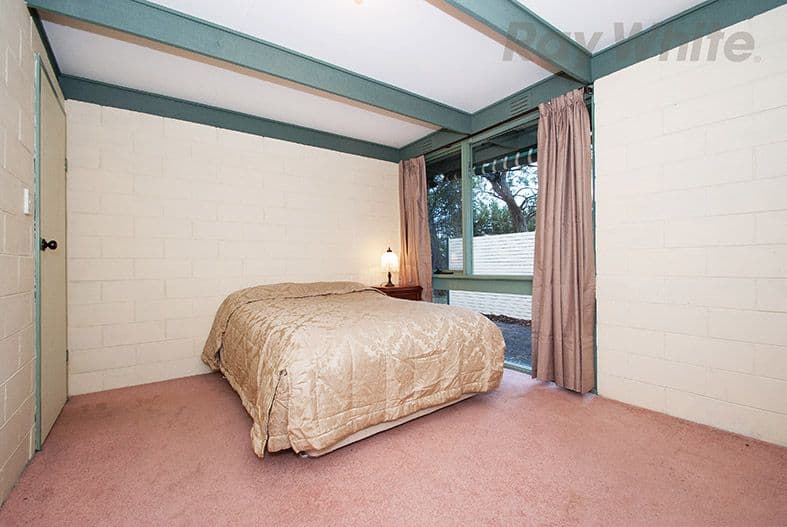 99 STRADBROKE Road, Montrose VIC 3765, Montrose - Thumbnail 4