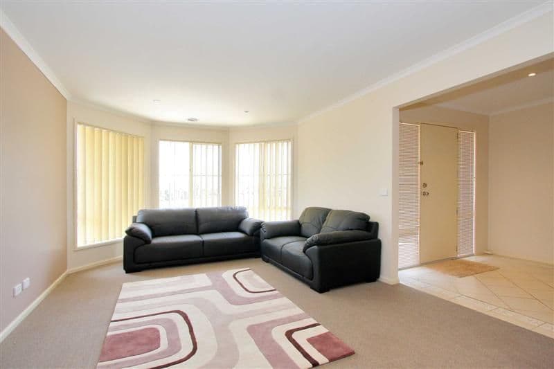 27 Heysen Park Way, CAROLINE SPRINGS VIC 3023, Caroline Springs - Thumbnail 4