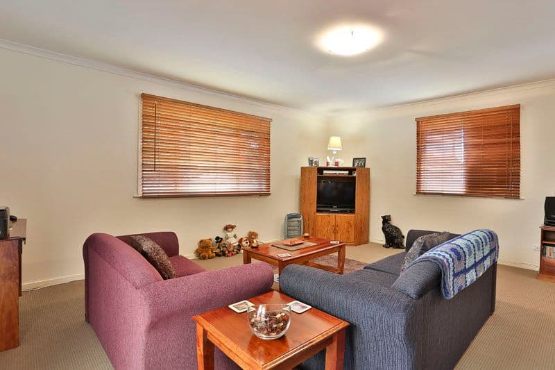 19 Tynedale Avenue, NEWTOWN QLD 4350, Newtown - Thumbnail 2