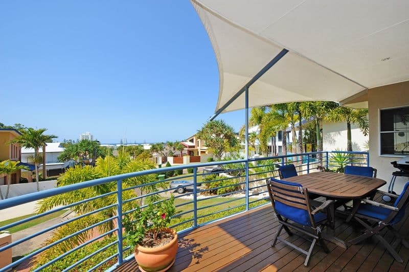 32 Admiralty Drive, ALEXANDRA HEADLAND QLD 4572, Alexandra Headland - Thumbnail 2