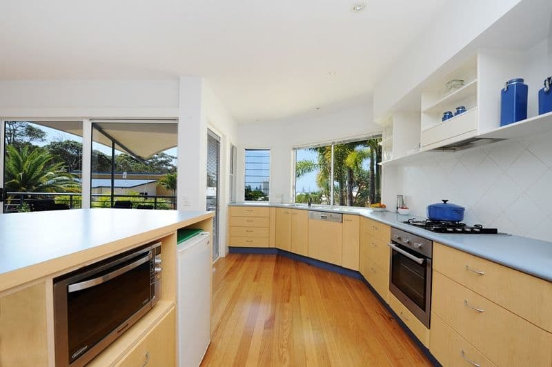 32 Admiralty Drive, ALEXANDRA HEADLAND QLD 4572, Alexandra Headland - Thumbnail 3