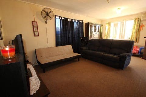 27 Burrigan Street, WOODRIDGE QLD 4114, Woodridge - Thumbnail 3