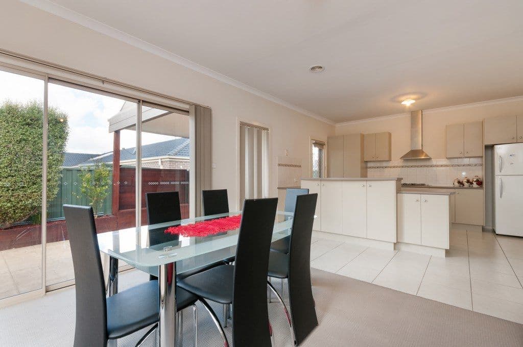 33 Hurlingham Way, CRAIGIEBURN VIC 3064, Craigieburn - Thumbnail 5