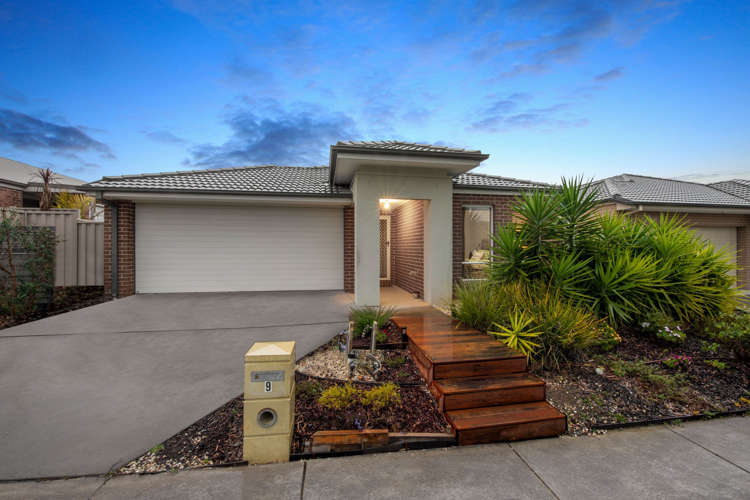 9 Kenneth Road, Pakenham VIC 3810, Pakenham - Image 1