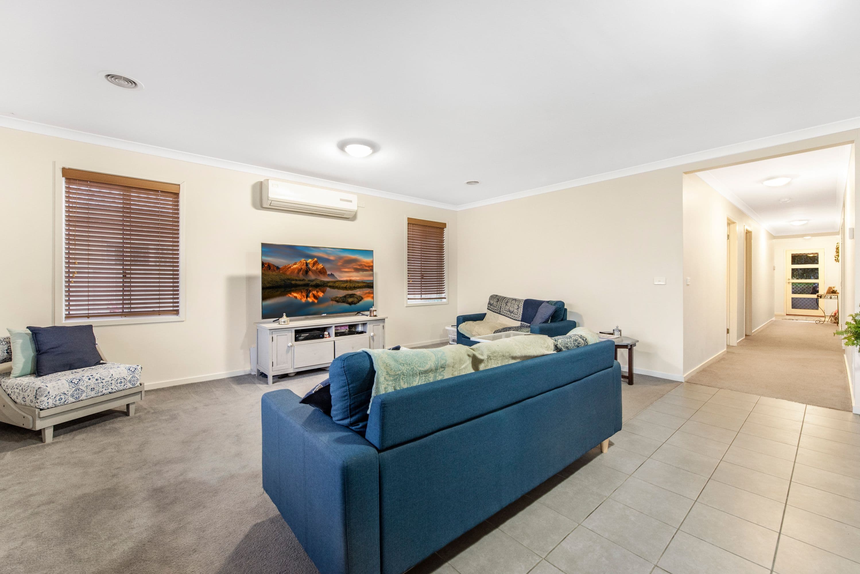 9 Kenneth Road, Pakenham VIC 3810, Pakenham - Thumbnail 2