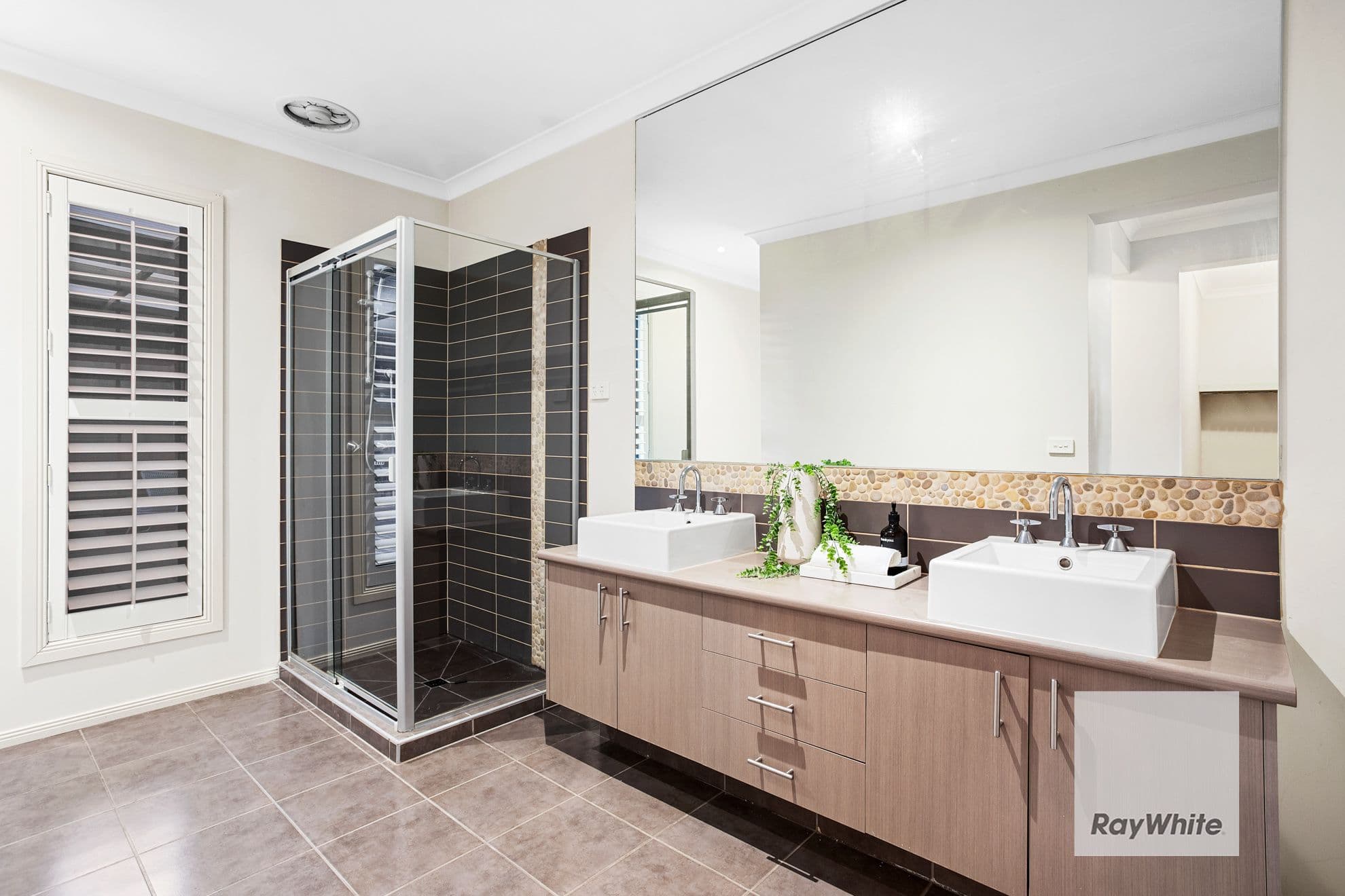 12 Clarence Way, Taylors Hill VIC 3037, Taylors Hill - Thumbnail 4