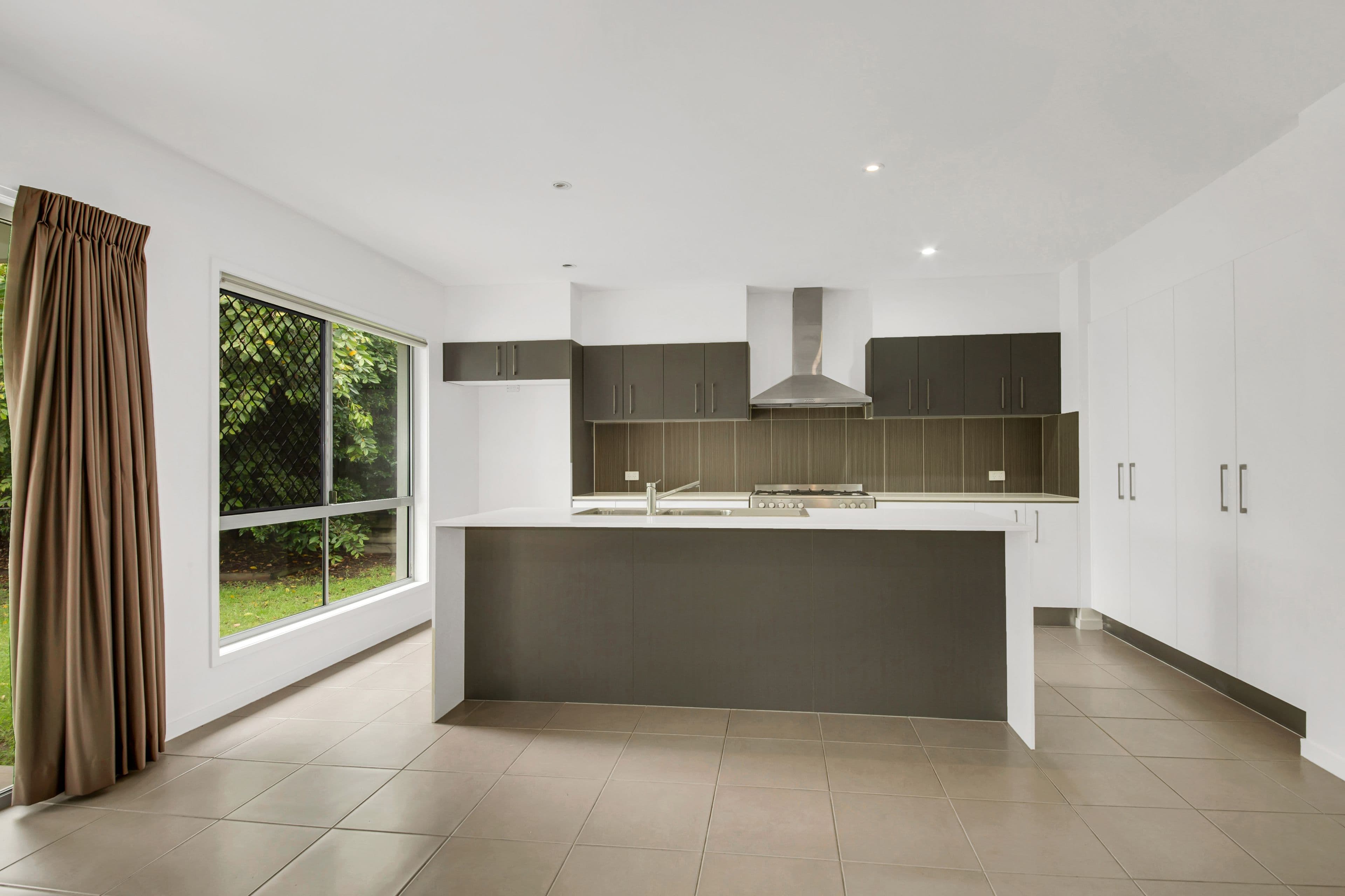 3 Namadgi Terrace, New Auckland QLD 4680, New Auckland - Thumbnail 2