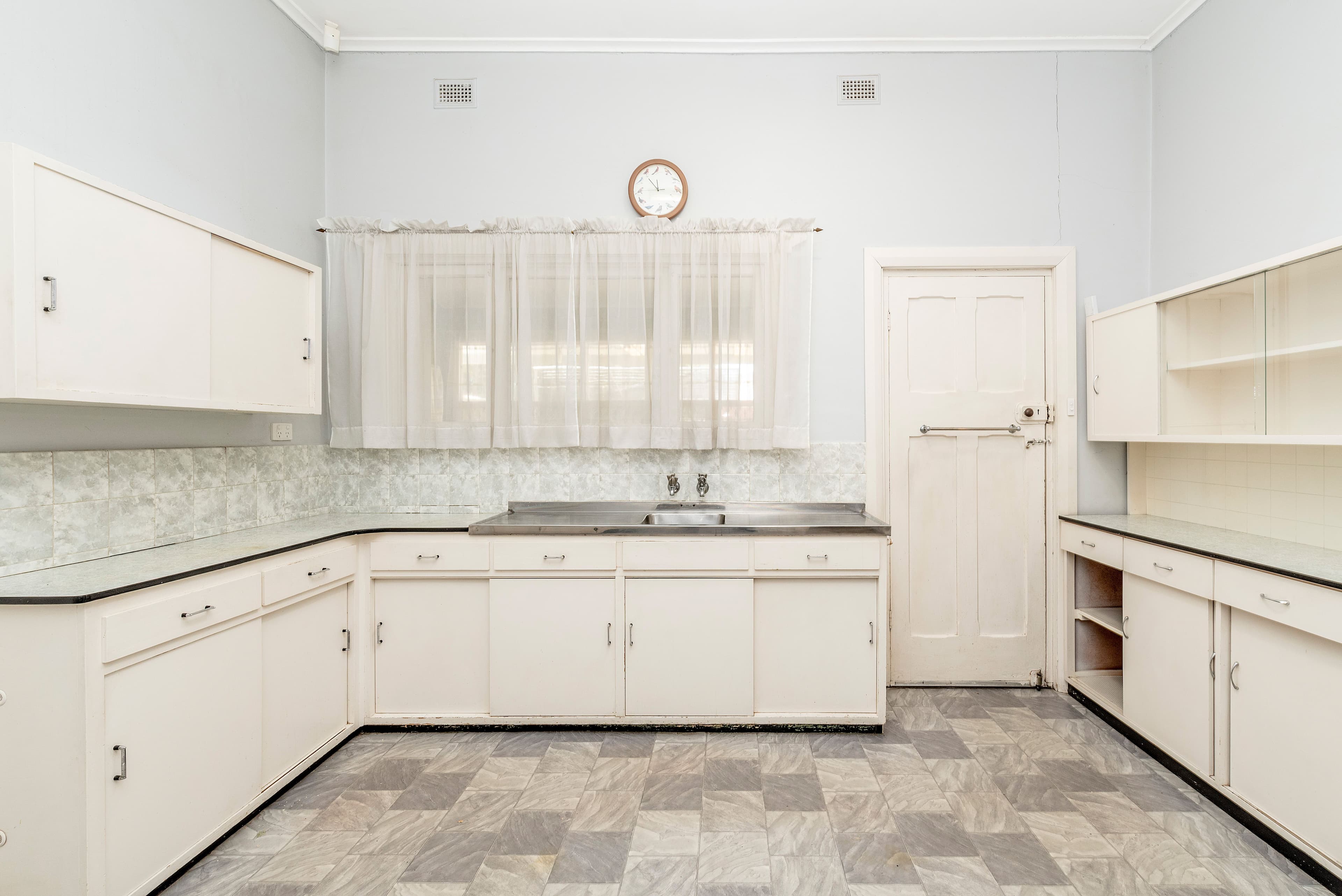 16 Hardys Road, Torrensville SA 5031, Torrensville - Thumbnail 2