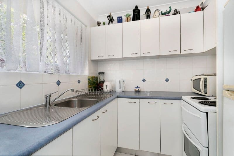 23 Windsor Crescent, Altona North - Thumbnail 3