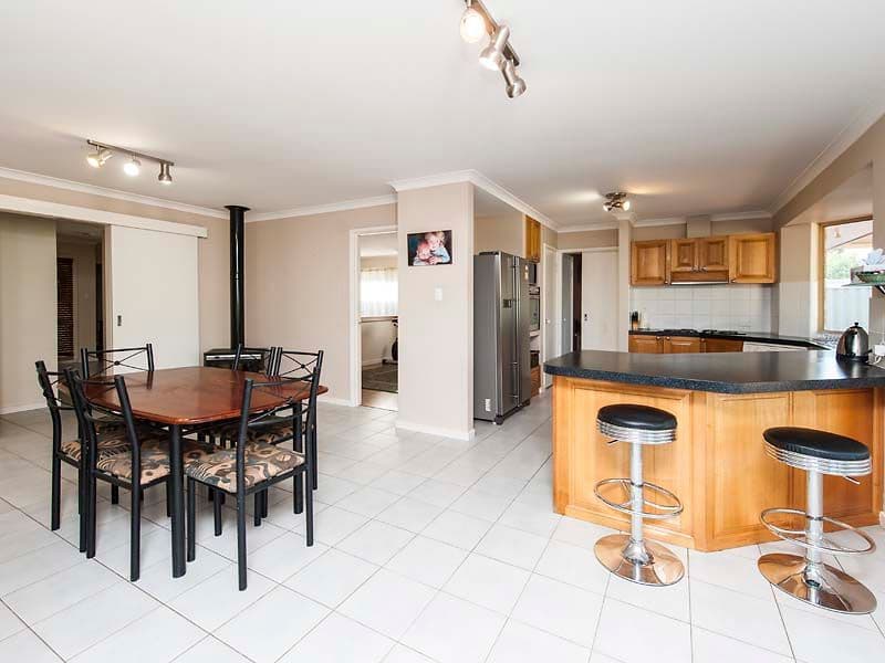 9 Nevis Place, SAFETY BAY WA 6169, Safety Bay - Thumbnail 3