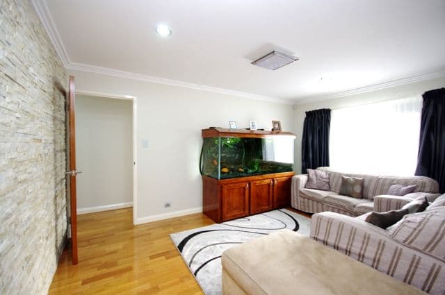 5 Meredith Way, KOONDOOLA WA 6064, Koondoola - Image 1