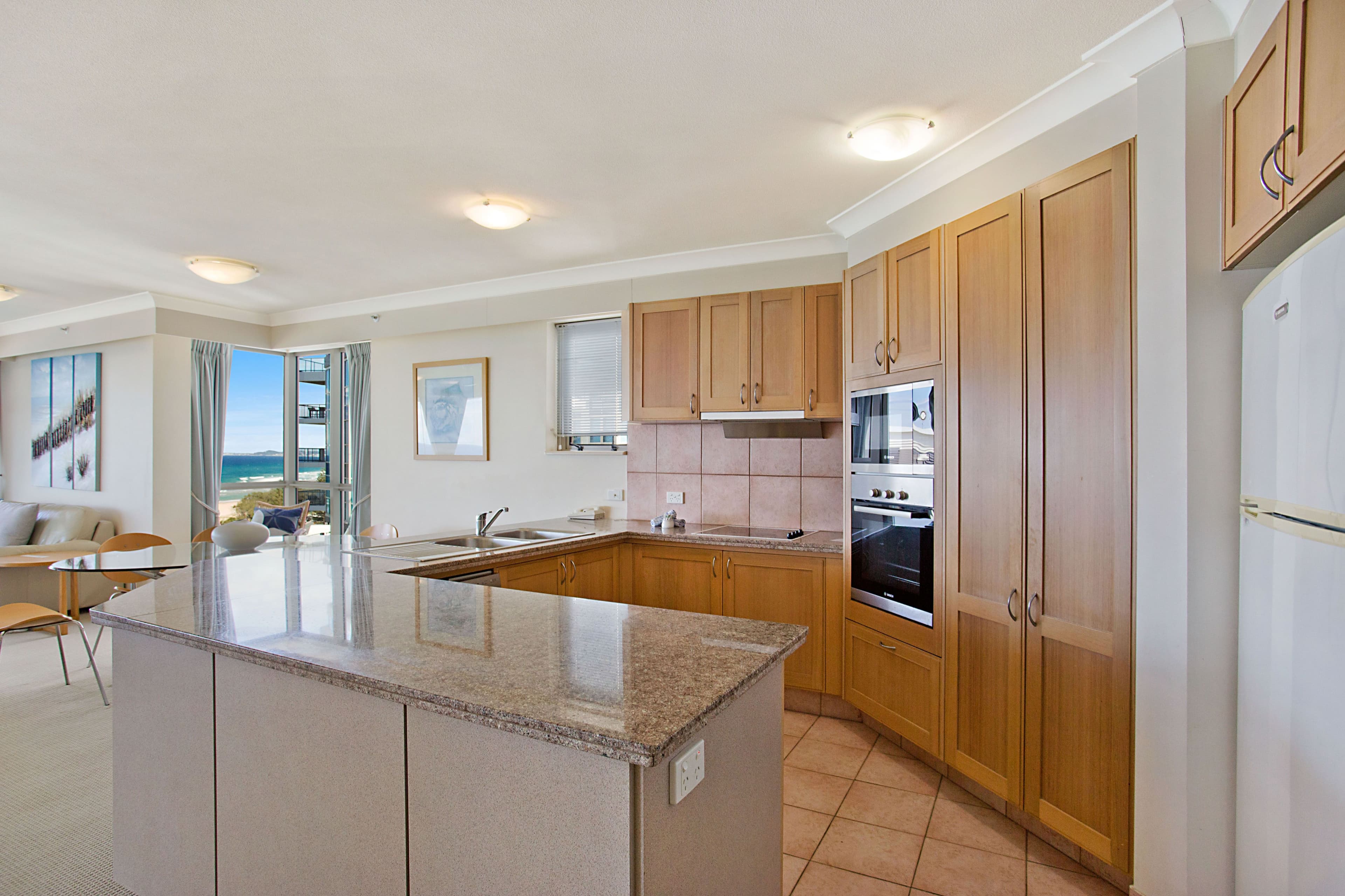 52 'Oceana On Broadbeach' 100 Old Burleigh Road, Broadbeach QLD 4218, Broadbeach - Thumbnail 2