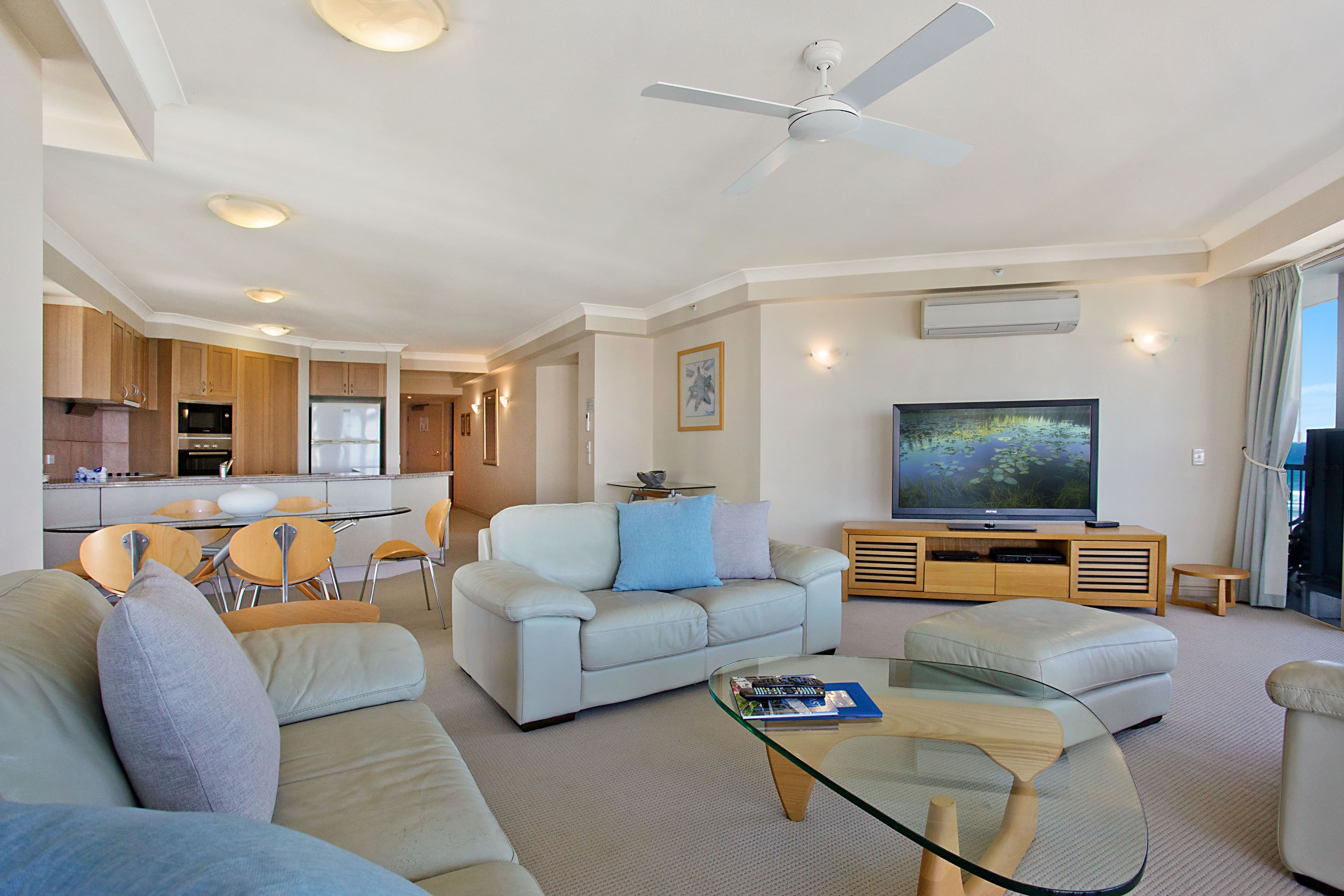 52 'Oceana On Broadbeach' 100 Old Burleigh Road, Broadbeach QLD 4218, Broadbeach - Thumbnail 4
