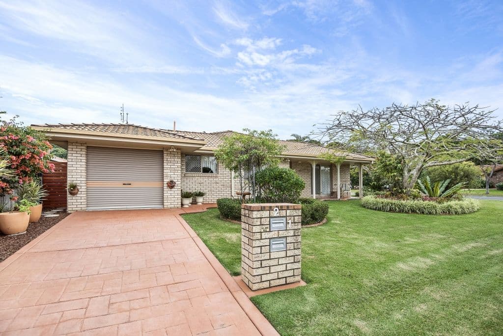 2 Chardonnay Crescent, Tweed Heads South - Image 1