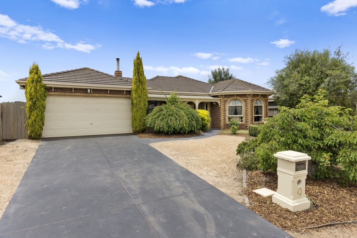 9 Noelhurst Court, Werribee VIC 3030, Werribee - Thumbnail 3