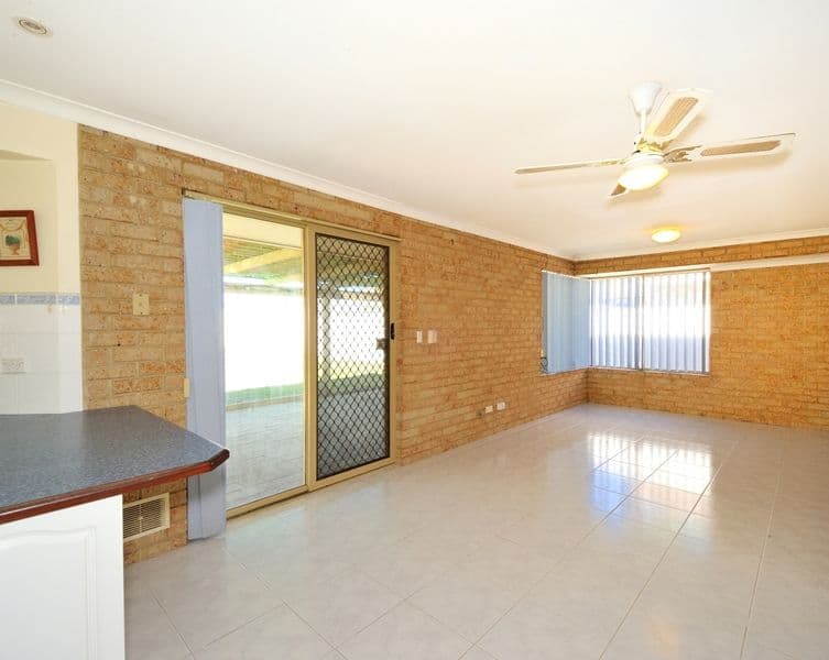 16 Lambasa Place, Waikiki WA 6169, Waikiki - Thumbnail 2