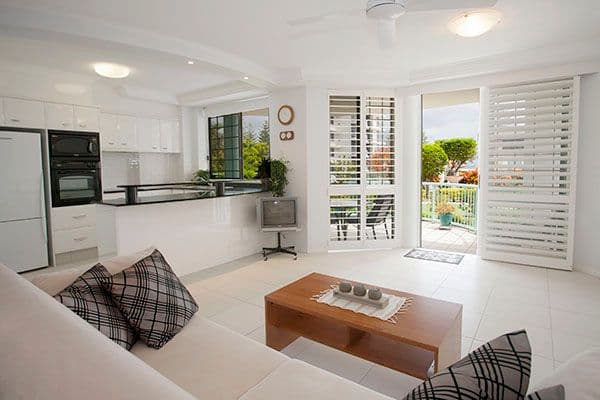 4-6 Eden Avenue, RAINBOW BAY QLD 4225, Rainbow Bay - Thumbnail 3