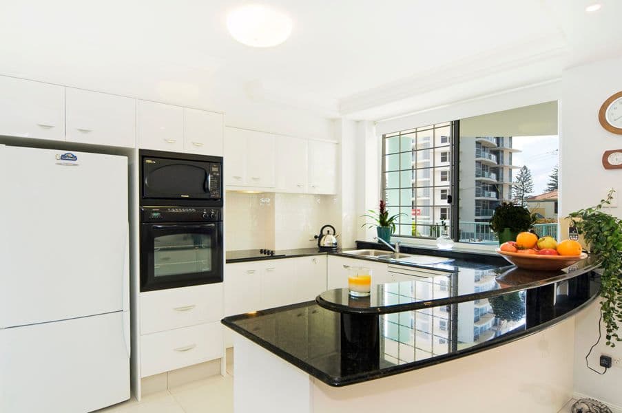 4-6 Eden Avenue, RAINBOW BAY QLD 4225, Rainbow Bay - Thumbnail 6