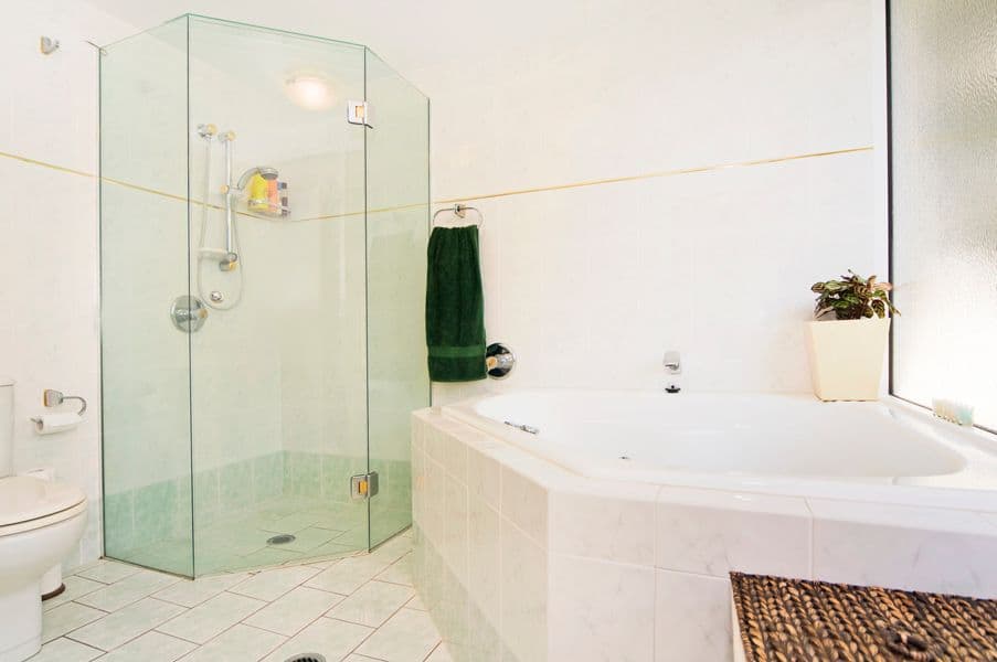 4-6 Eden Avenue, RAINBOW BAY QLD 4225, Rainbow Bay - Thumbnail 8