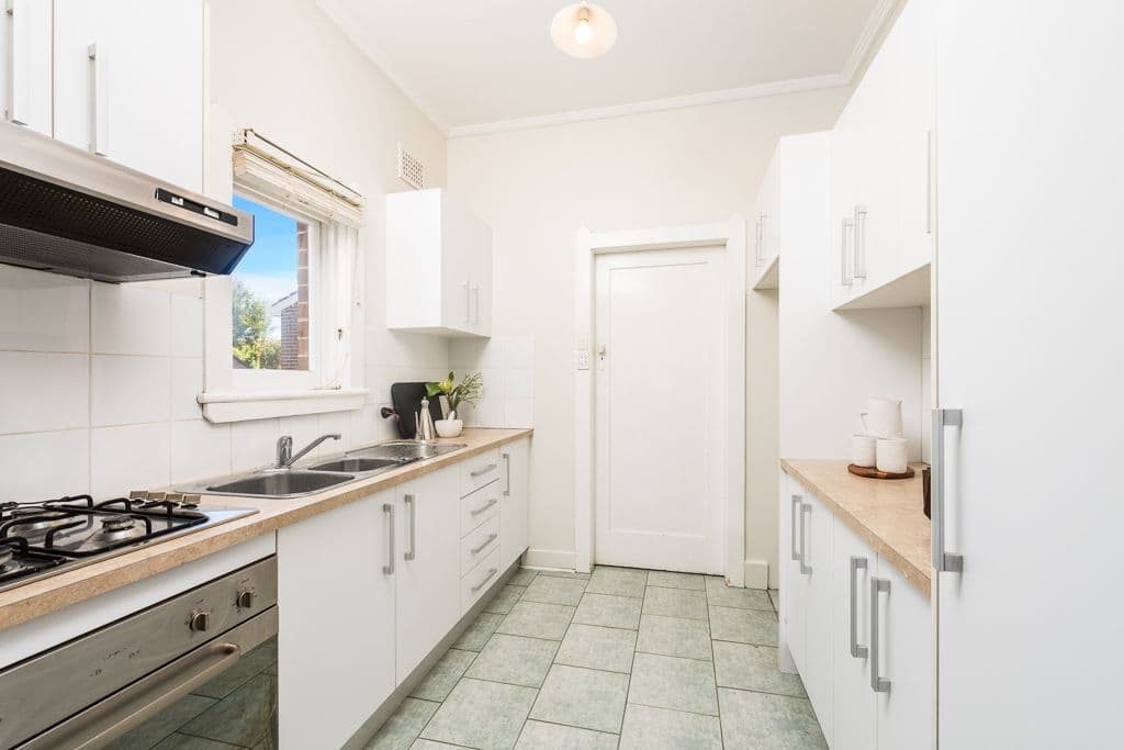 33 Wolli Avenue, Earlwood - Thumbnail 4