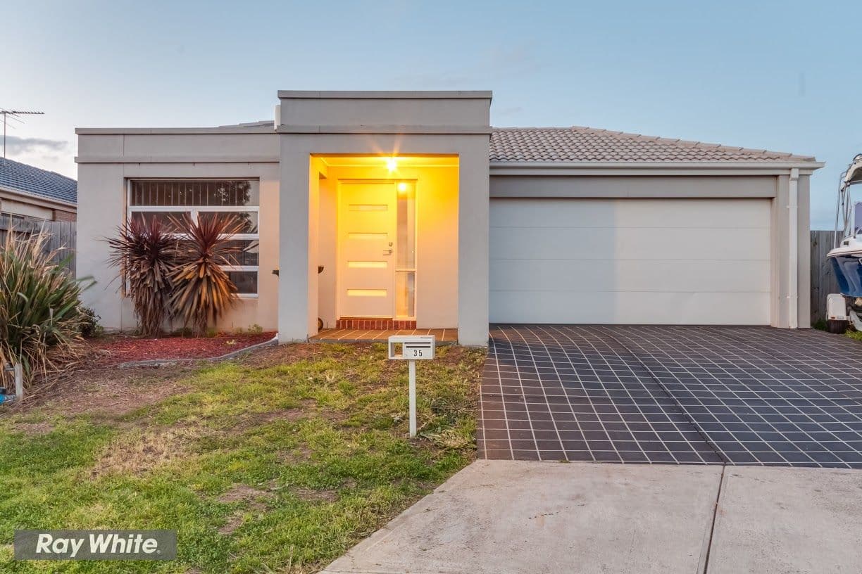 35 Galeff Avenue, TRUGANINA VIC 3029, Truganina - Image 1