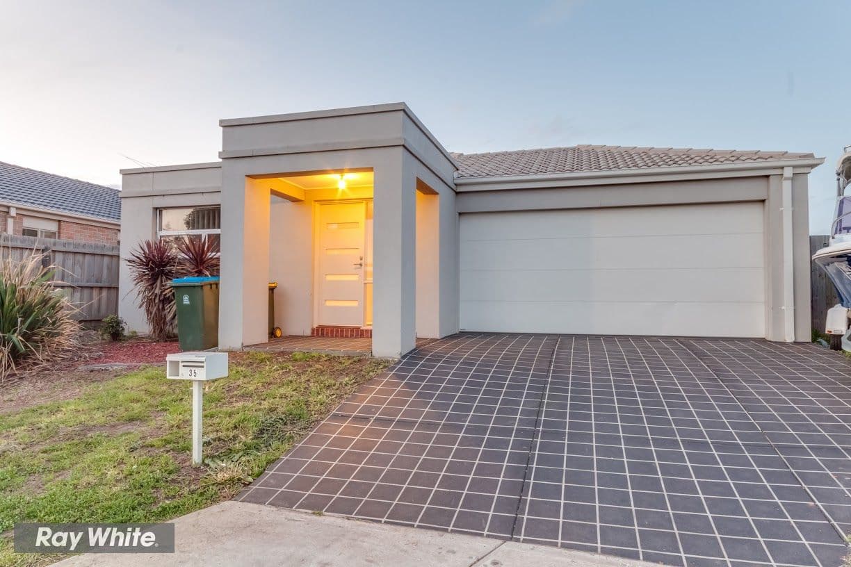 35 Galeff Avenue, TRUGANINA VIC 3029, Truganina - Thumbnail 2
