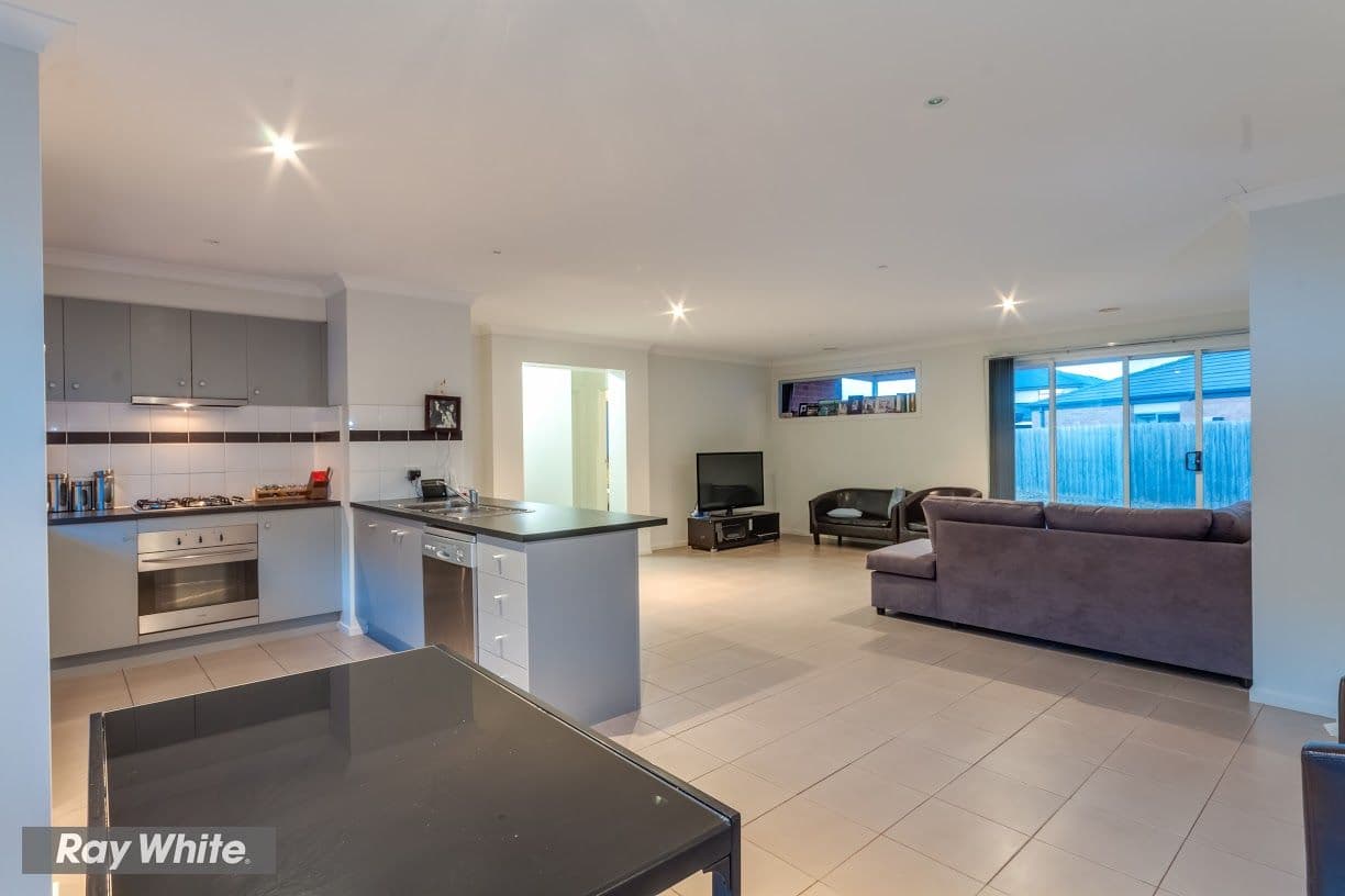 35 Galeff Avenue, TRUGANINA VIC 3029, Truganina - Thumbnail 3