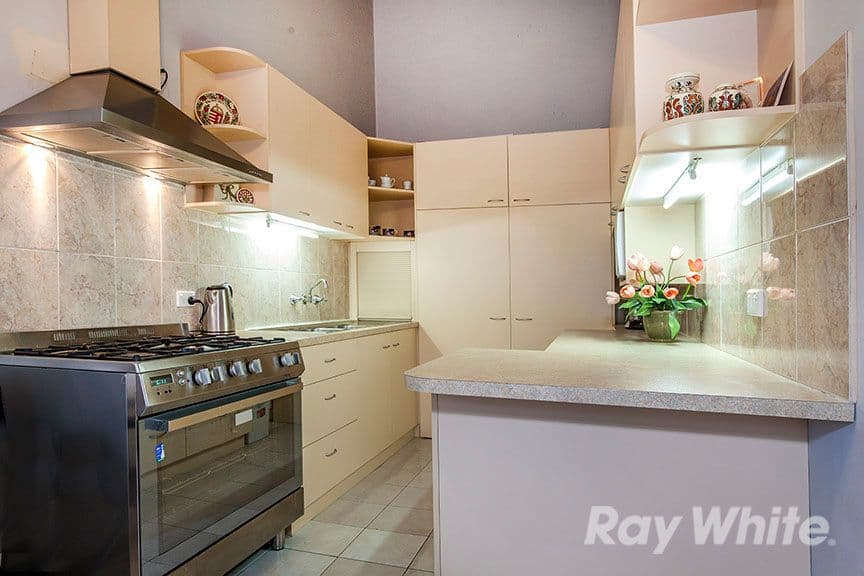 2 Bernay Court, Springvale South VIC 3172, Springvale South - Thumbnail 3
