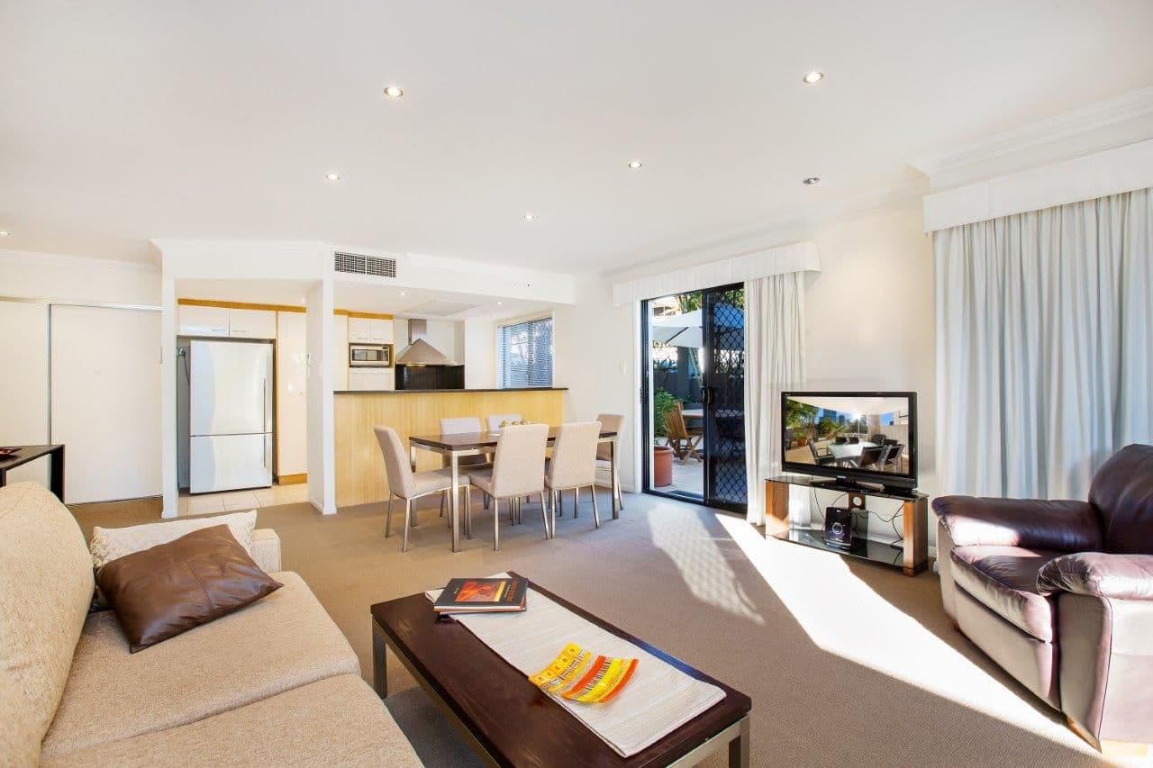 36 Macdonald Street, KANGAROO POINT QLD 4169, Kangaroo Point - Thumbnail 2