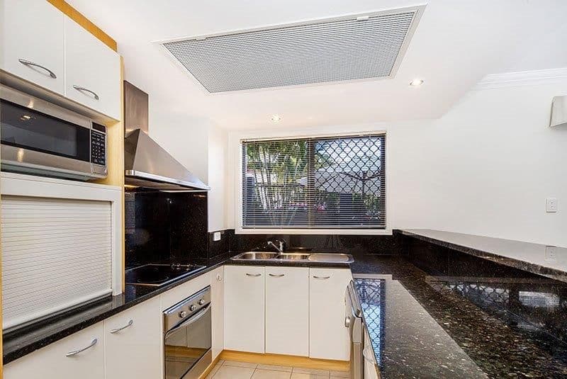 36 Macdonald Street, KANGAROO POINT QLD 4169, Kangaroo Point - Thumbnail 3