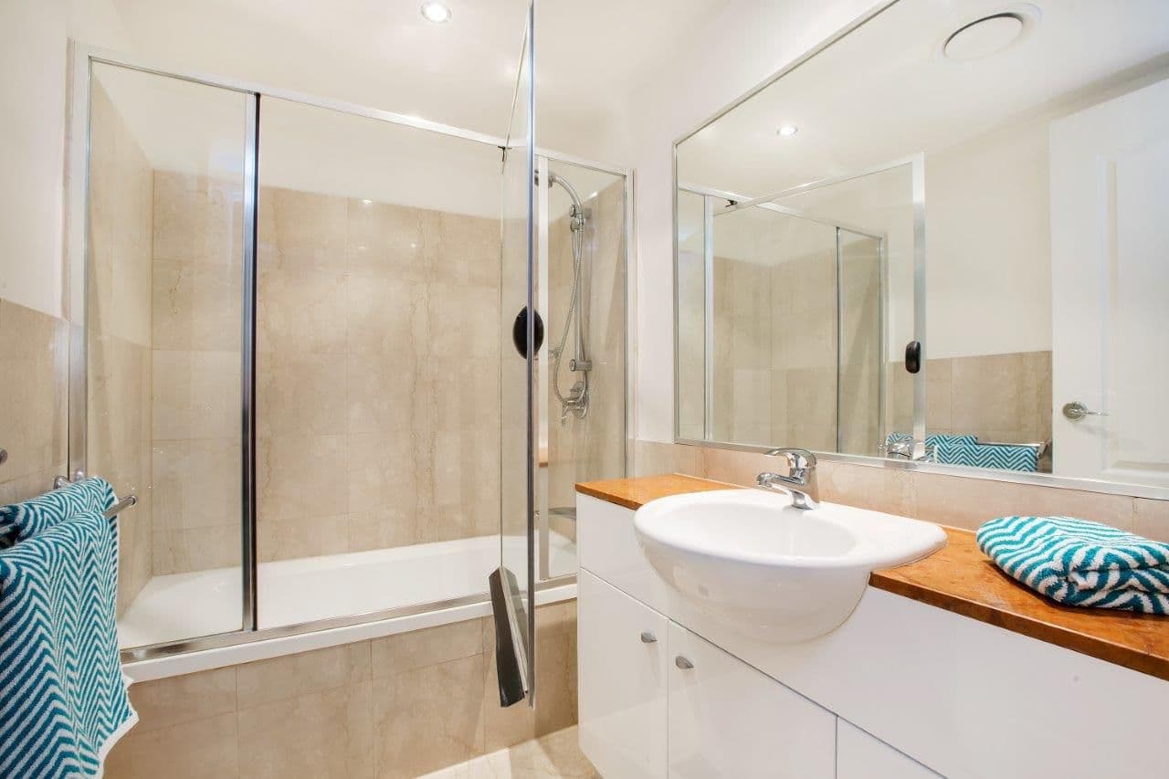 36 Macdonald Street, KANGAROO POINT QLD 4169, Kangaroo Point - Thumbnail 5