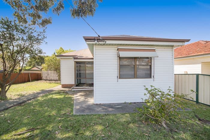 61 Douglas Street, WALLSEND NSW 2287, Wallsend - Thumbnail 3