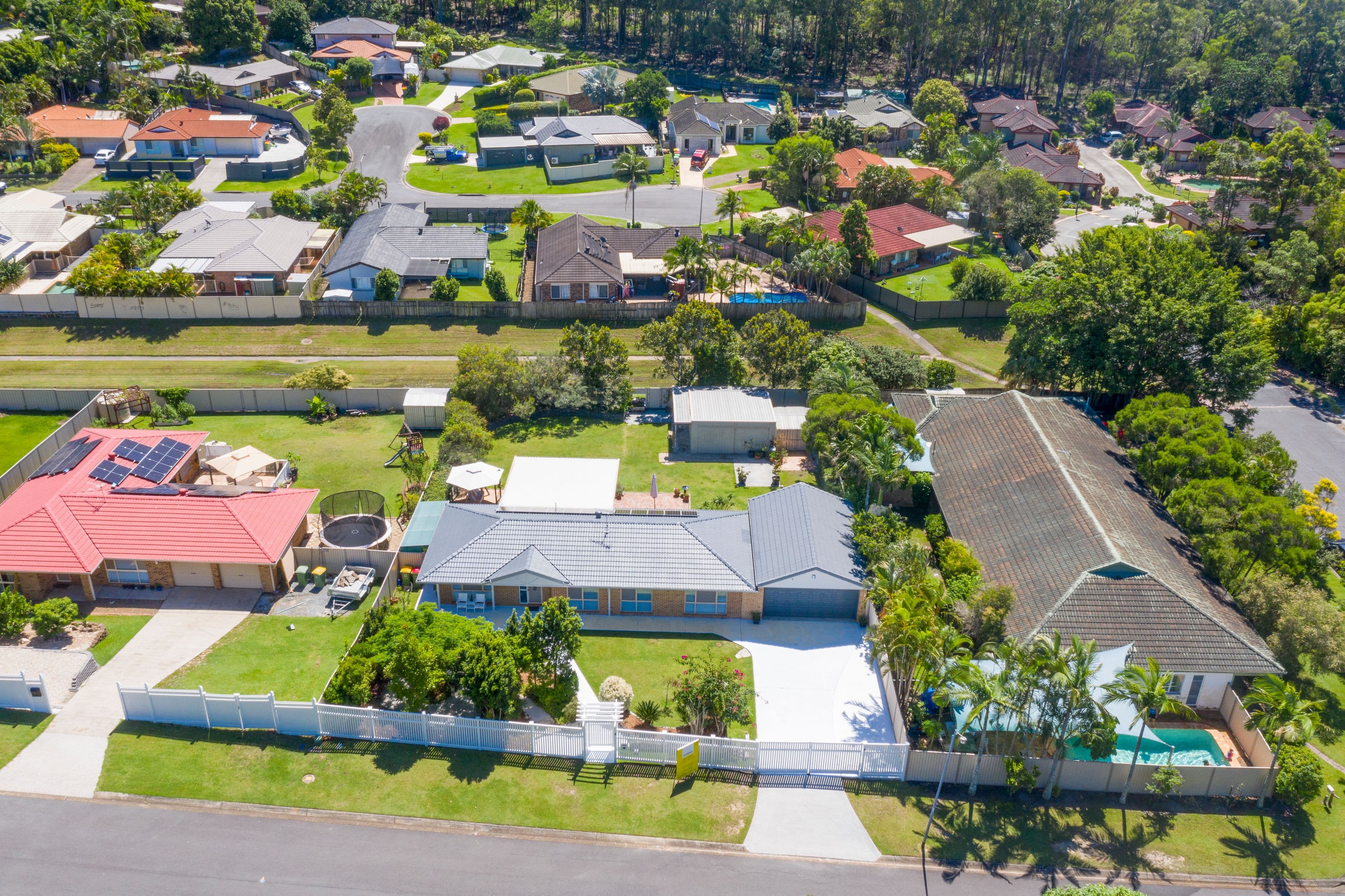 3 Grimsdyke Court, Molendinar QLD 4214, Molendinar - Thumbnail 2