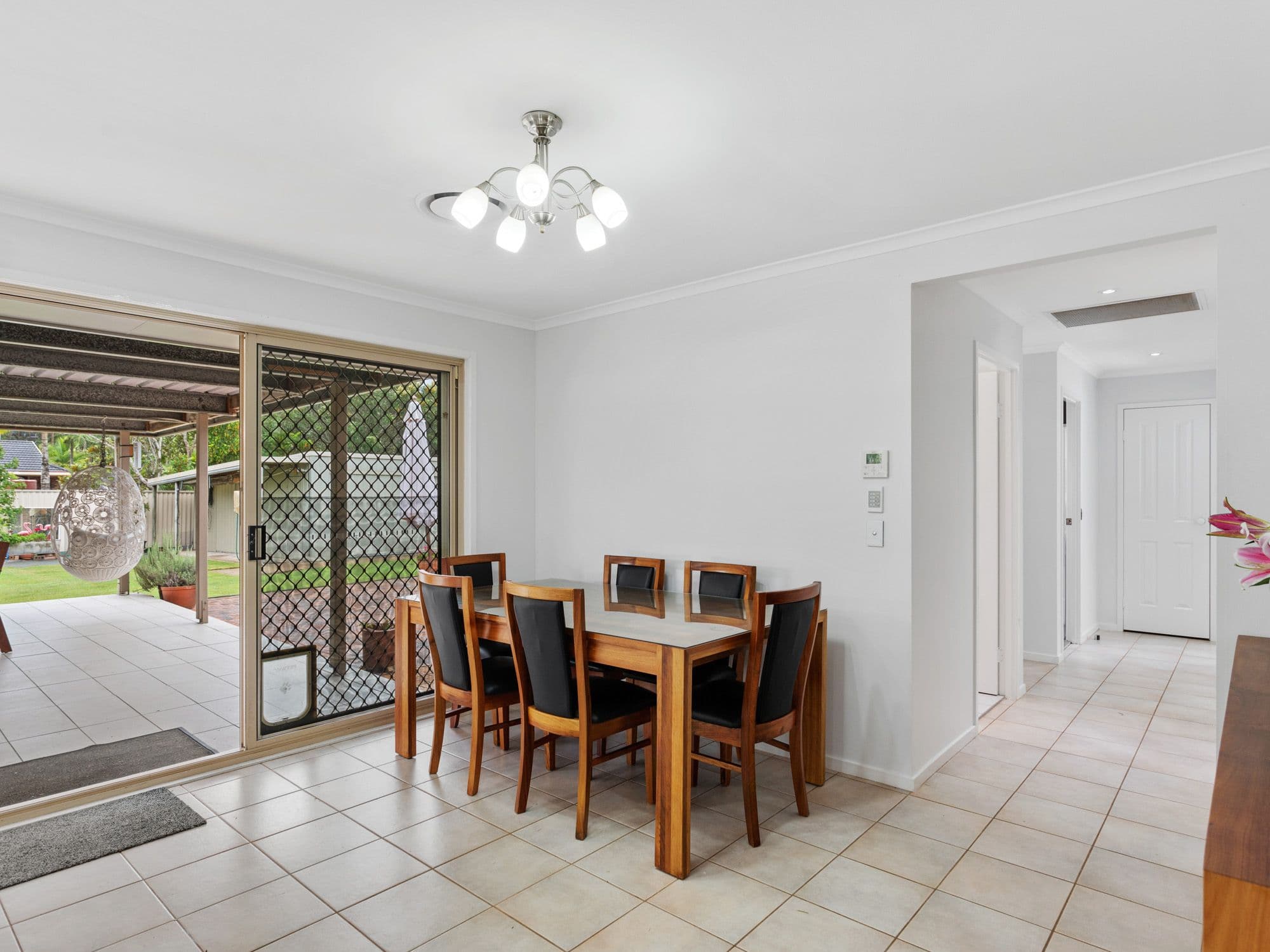 3 Grimsdyke Court, Molendinar QLD 4214, Molendinar - Thumbnail 6