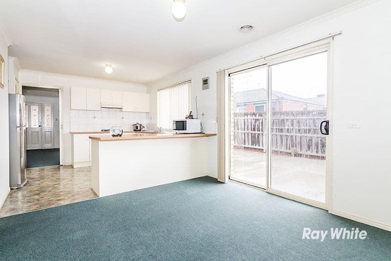 63 Scarborough Avenue, Cranbourne West VIC 3977, Cranbourne West - Thumbnail 6