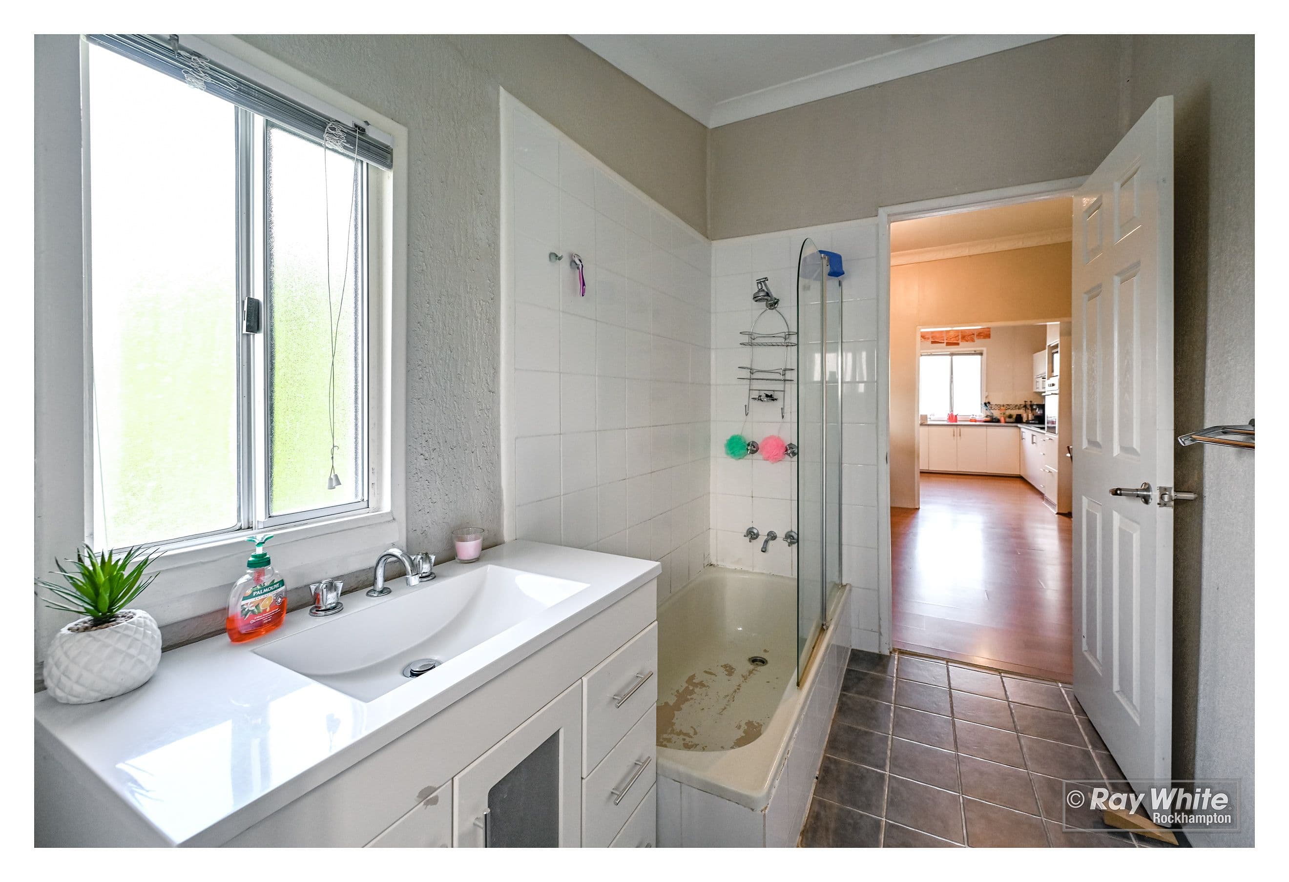 28 Nobbs Street, Berserker QLD 4701, Berserker - Thumbnail 4