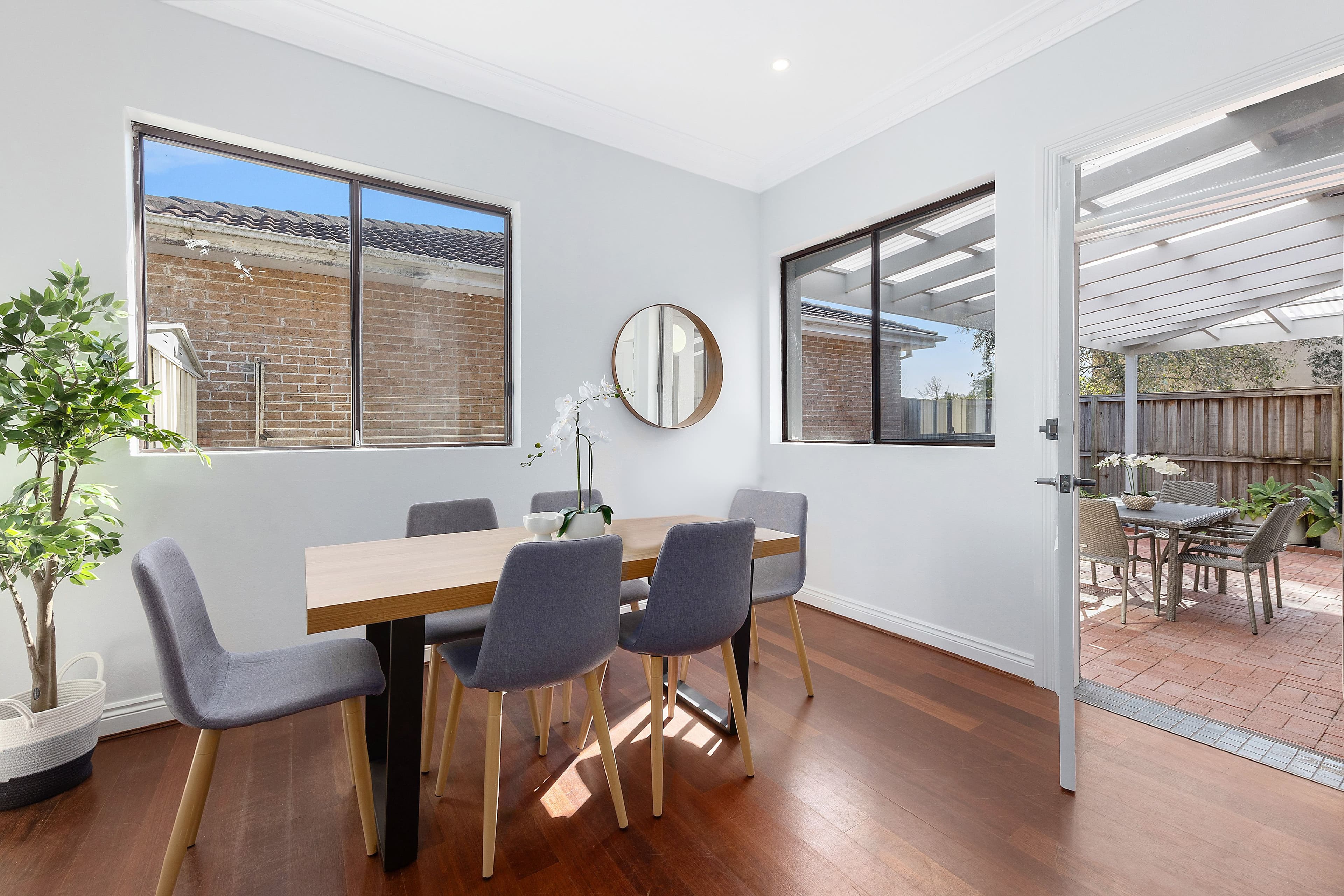 2/33 Cambridge Street, Willoughby NSW 2068, Willoughby - Thumbnail 2
